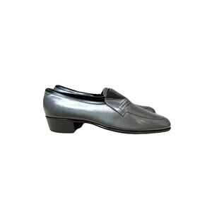 The Florsheim Shoe Men’s Shoe’s Size 9 In Mint Condition Gray